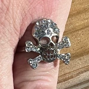 - Skull & Crossbones Rhinestone Bling Adjustable Ring! NEW!